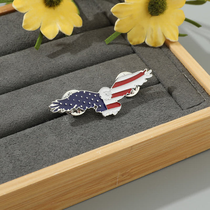 Broche en émail pour homme représentant un vautour avec le drapeau américain
