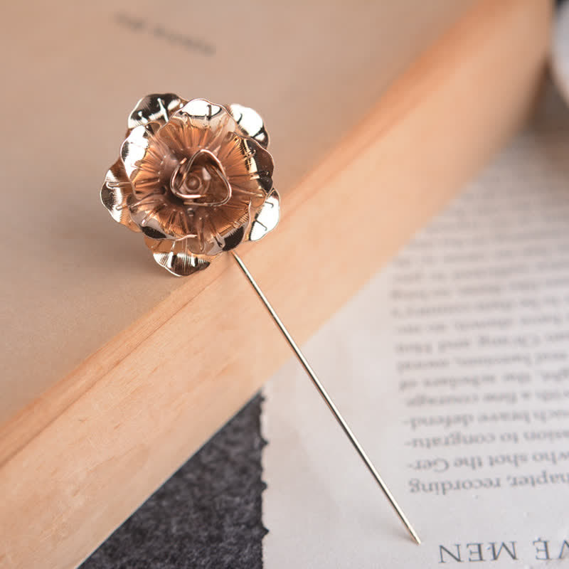 Broche en métal en forme de rose pour homme