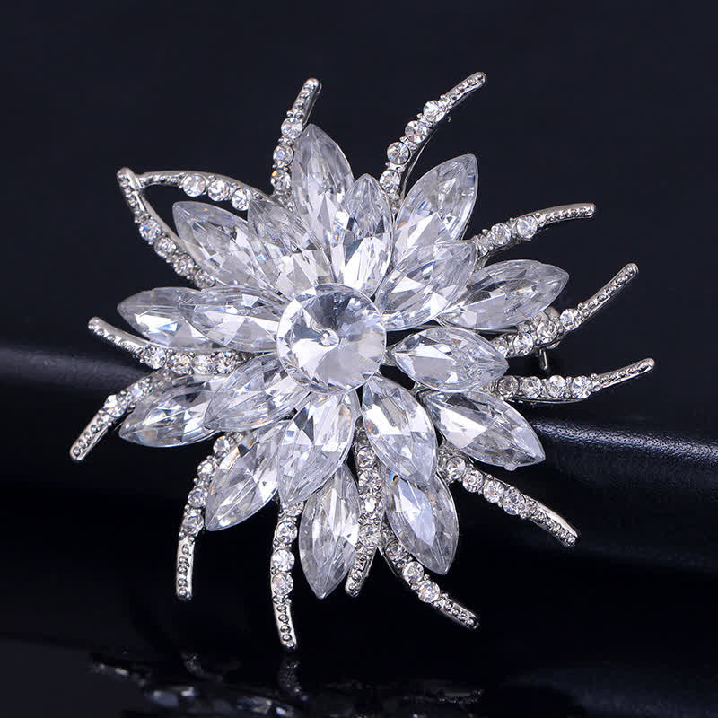 Broche classique en cristal pour femme avec fleur