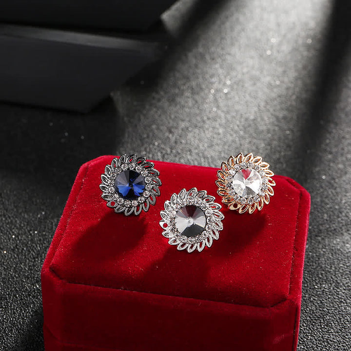 Broche en cristal pour homme avec fleur royale