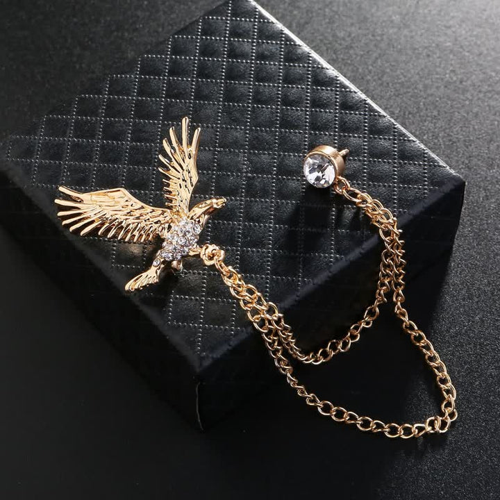 Broche en strass pour homme représentant un aigle en plein vol