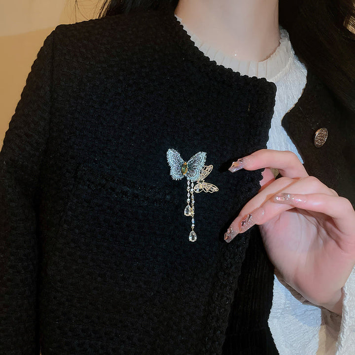 élégante Broche à pompon en forme de papillon bleu pour femme