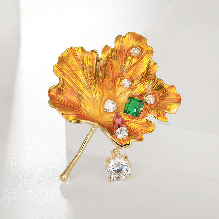 Broche feuille d'érable dorée pour femme