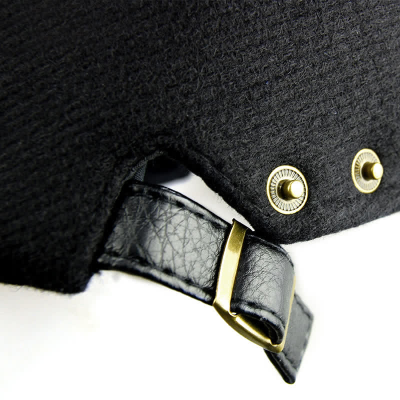 Béret plat en cuir avec boucle réglable