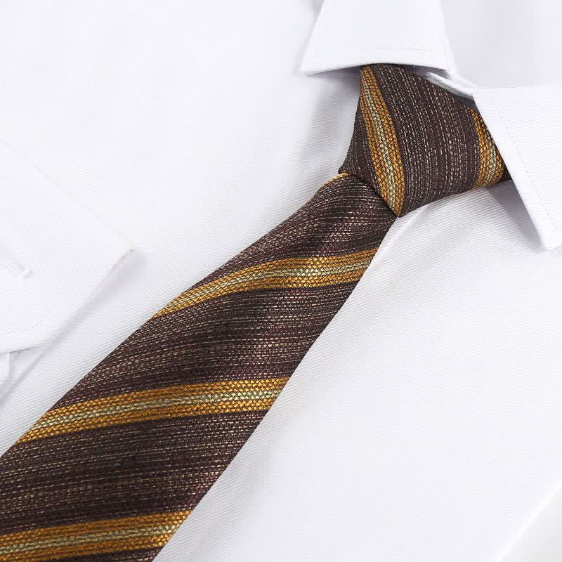 Cravate moderne à rayures texturées pour homme 