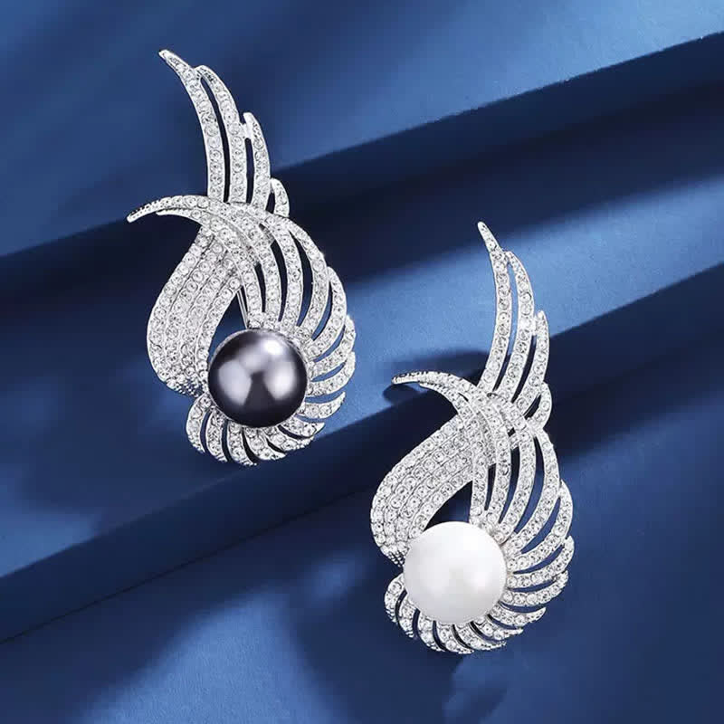 Broche en perles et plumes d'ailes d'ange pour femme