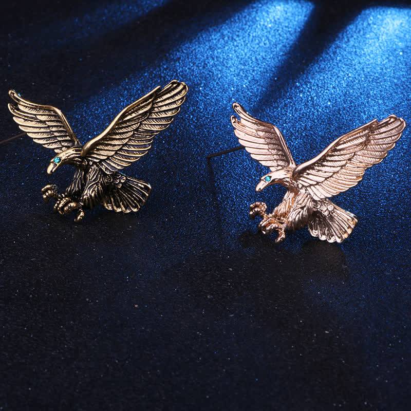 Broche œil vert pour homme avec buse chauve