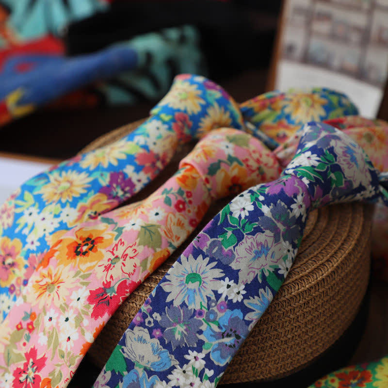 Cravate florale vintage pour homme