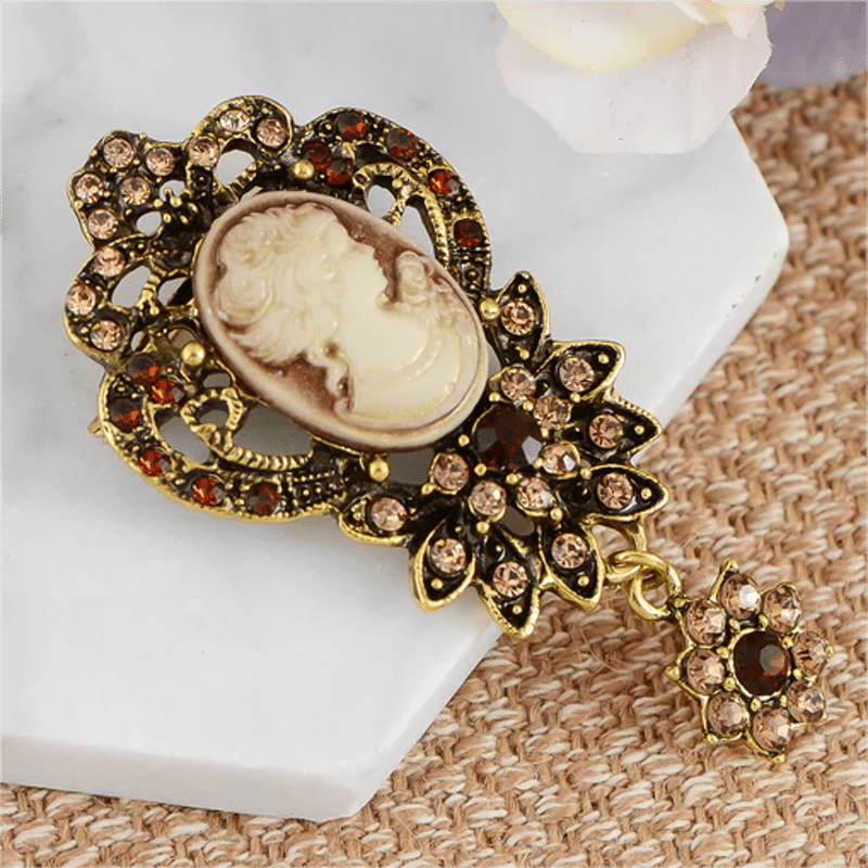Broche camée antique pour femme avec fleur