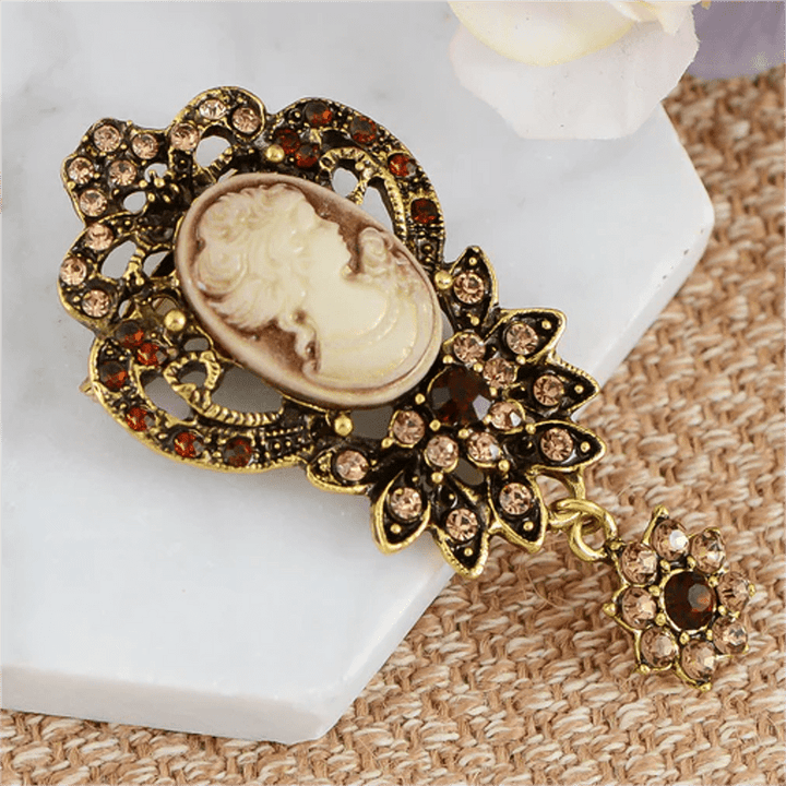 Broche camée antique pour femme avec fleur