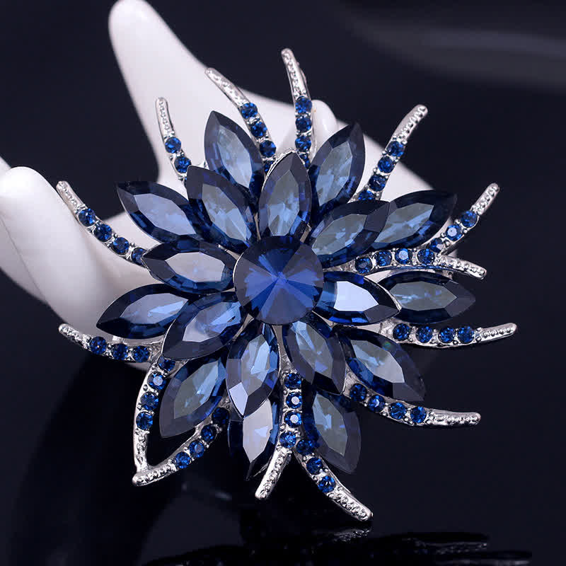 Broche classique en cristal pour femme avec fleur