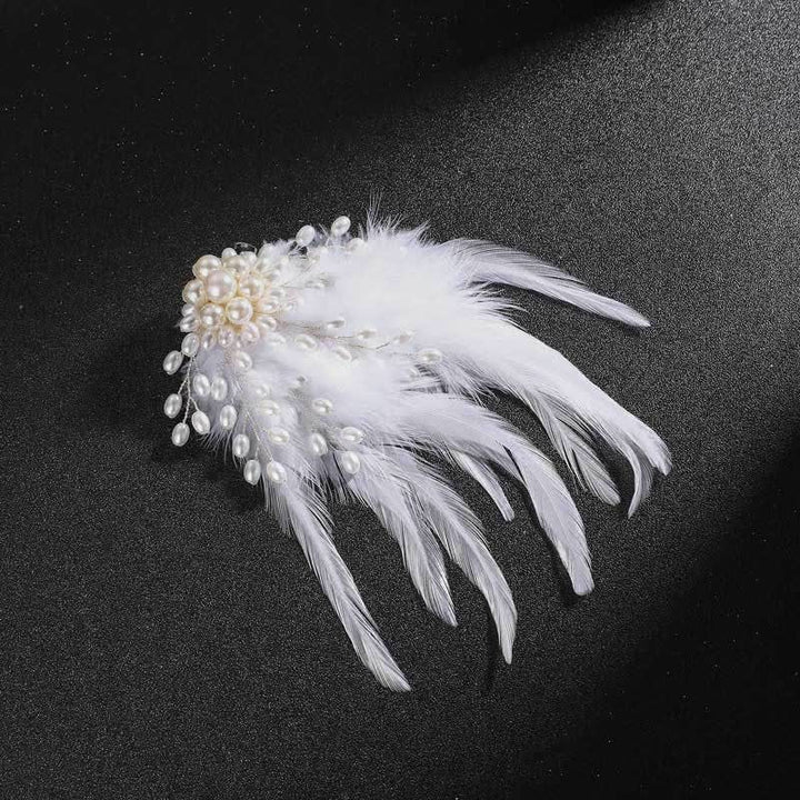 Broche en plumes de perles pour femme