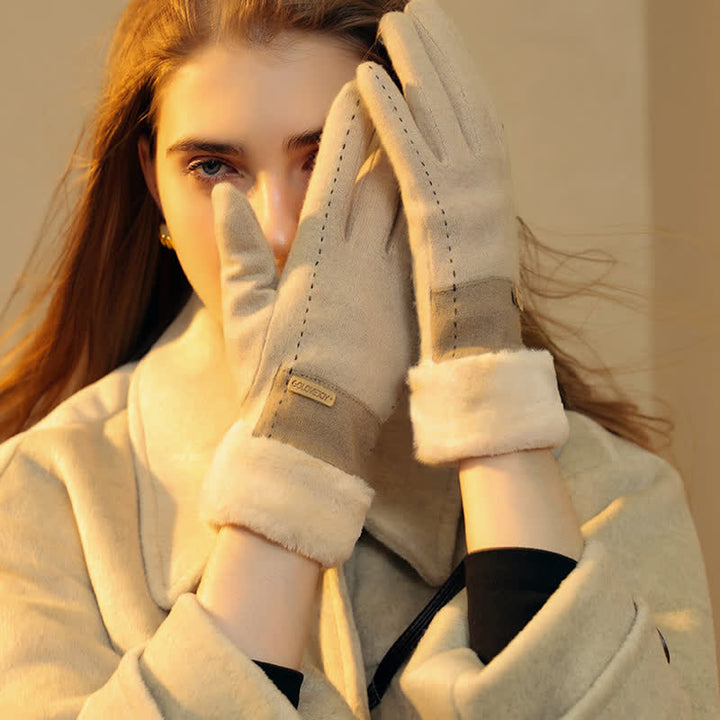 Gants en peluche doux et confortables pour écran tactile en forme de cœur pour femmes