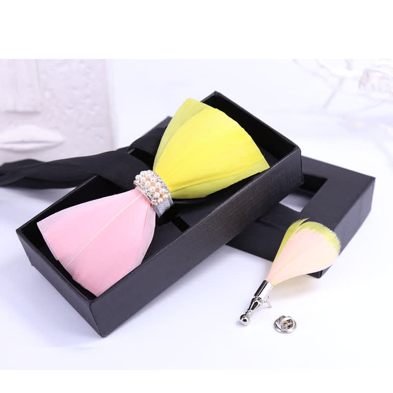 Nœud papillon en plumes de perles brillantes rose et jaune avec épingle à revers