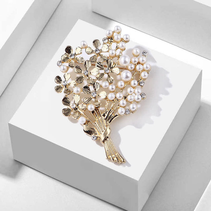 Broche pour femme en perles et fleurs dorées