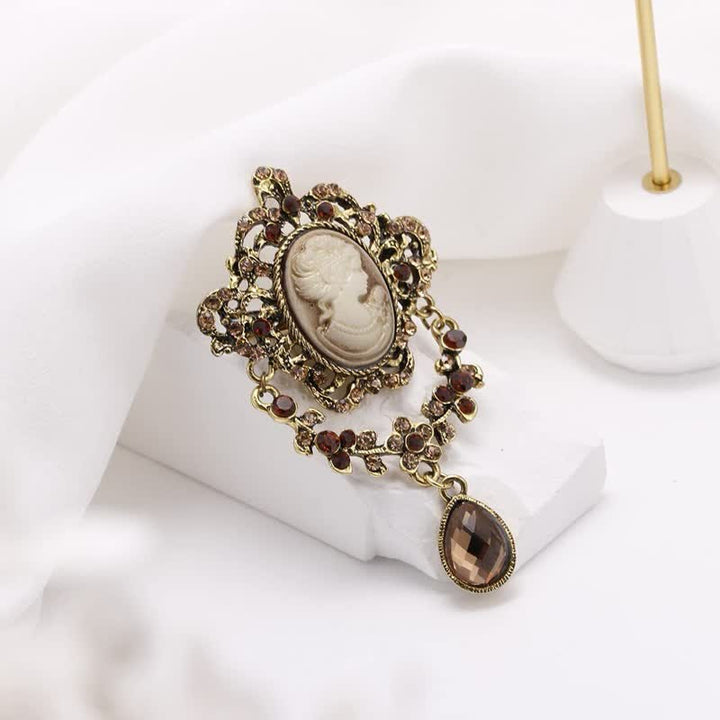 Broche en forme de larme pour femme avec camée Maiden