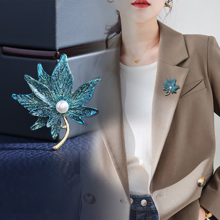 Broche en perles pour femme en forme de feuille d'érable