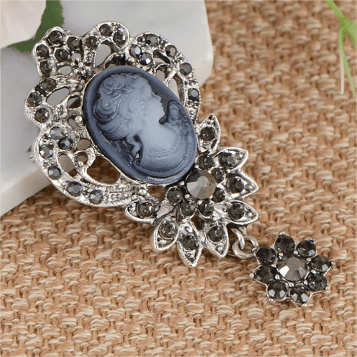 Broche camée antique pour femme avec fleur