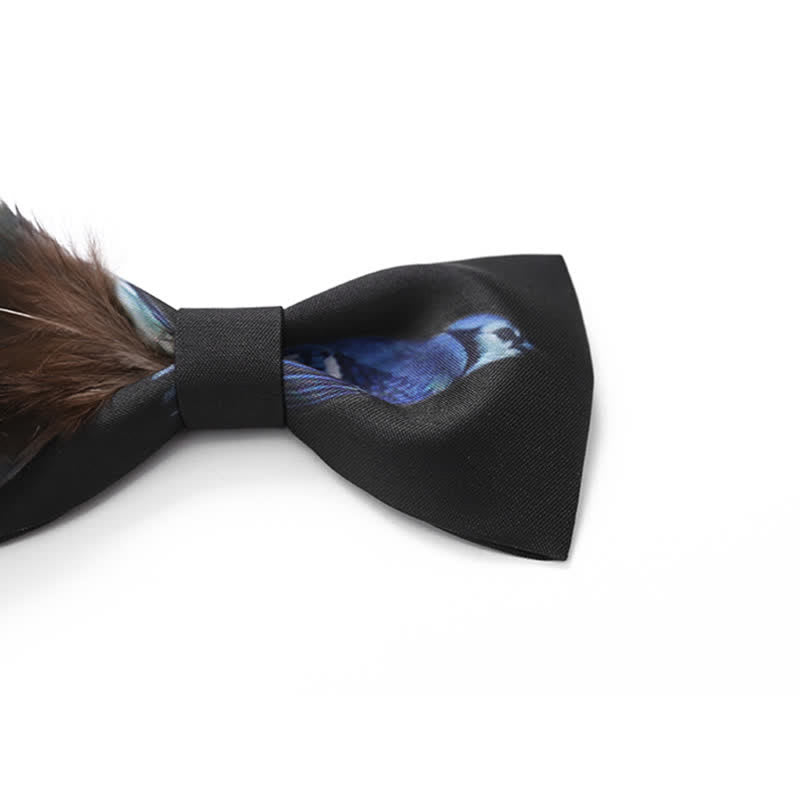 Nœud papillon en plumes de pie noires et bleues