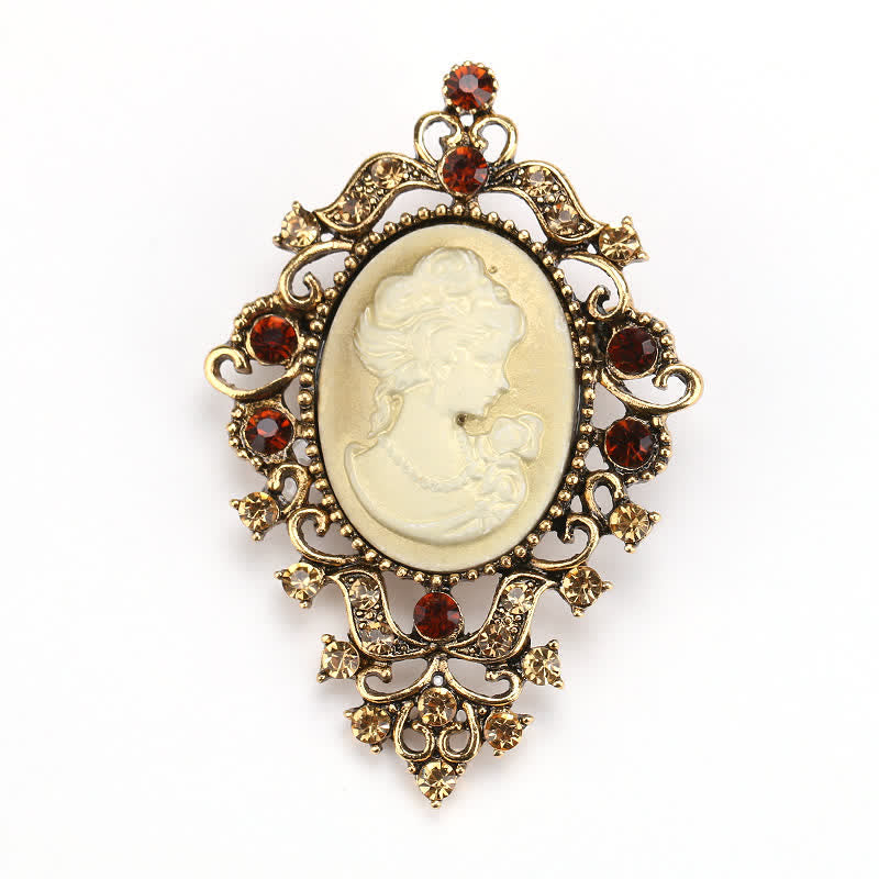 Broche camée Reine de beauté du palais des femmes
