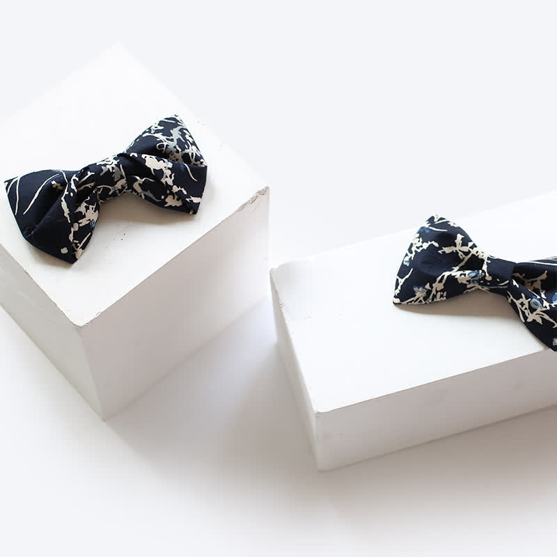 Nœud papillon graffiti bleu marine et blanc pour homme