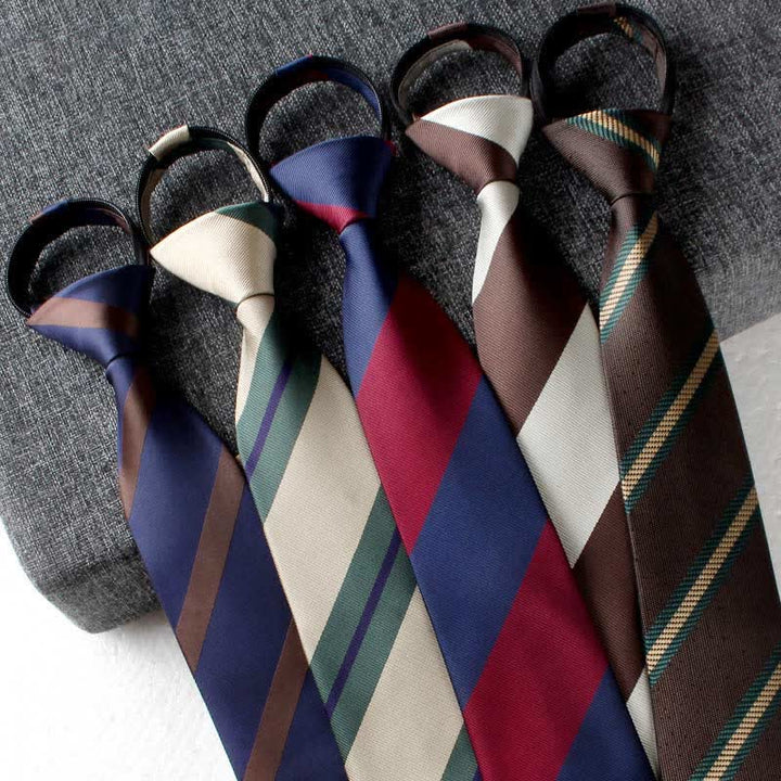 Cravate à rayures larges avec fermeture éclair et blocs de couleurs pour homme