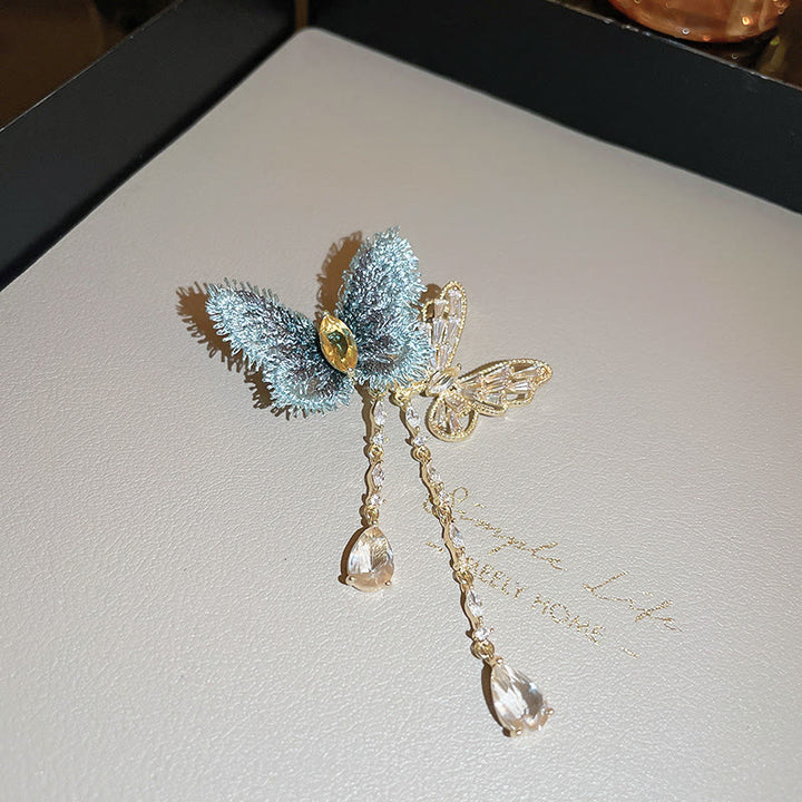 élégante Broche à pompon en forme de papillon bleu pour femme