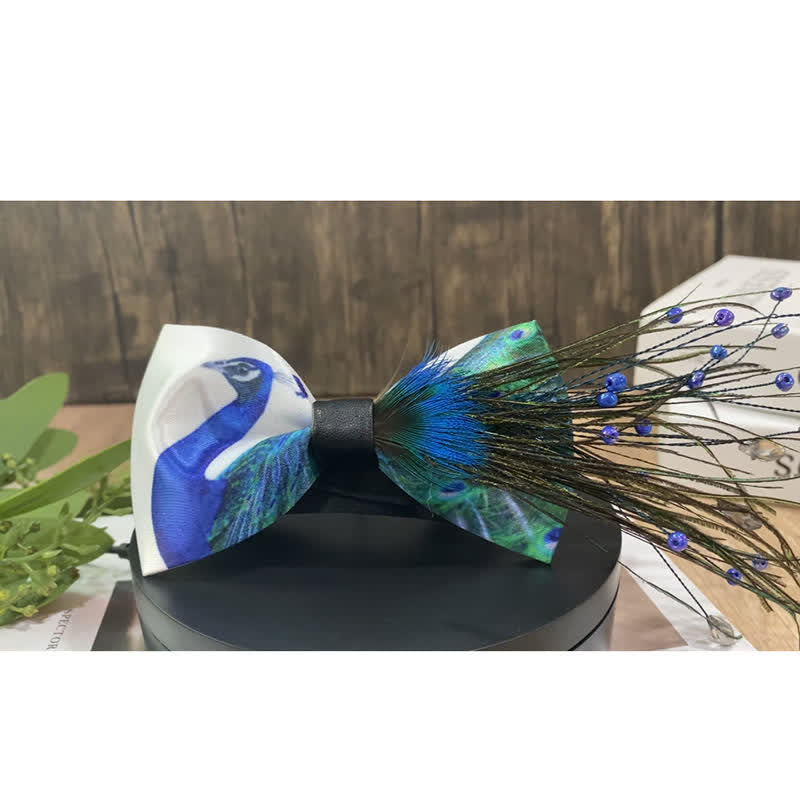 Nœud papillon en plumes et perles de paon bleu