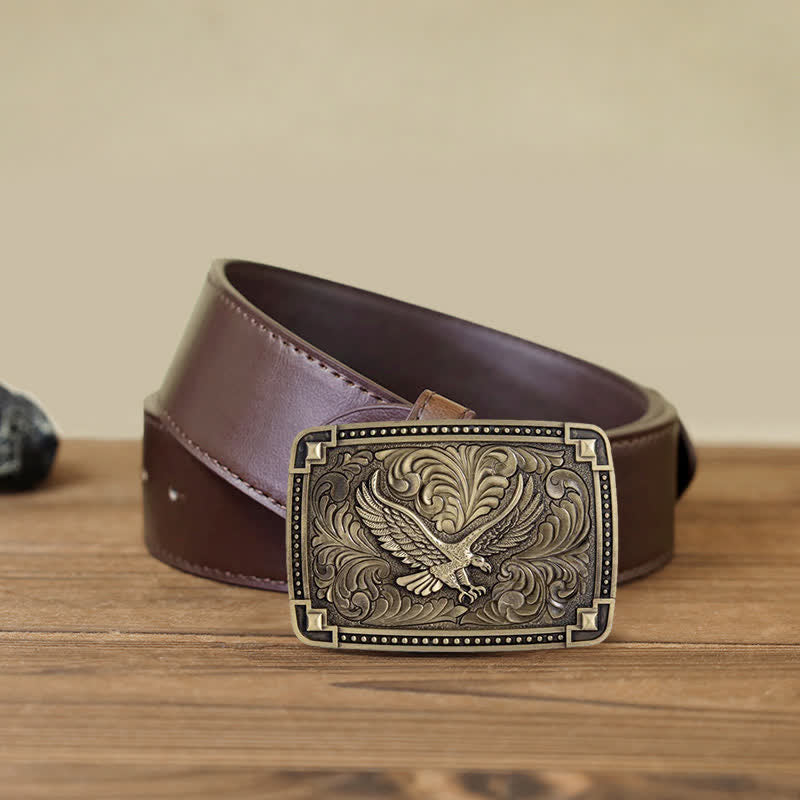Ceinture en cuir à boucle pour homme avec motif d'aigle planant dans un ciel de rêve