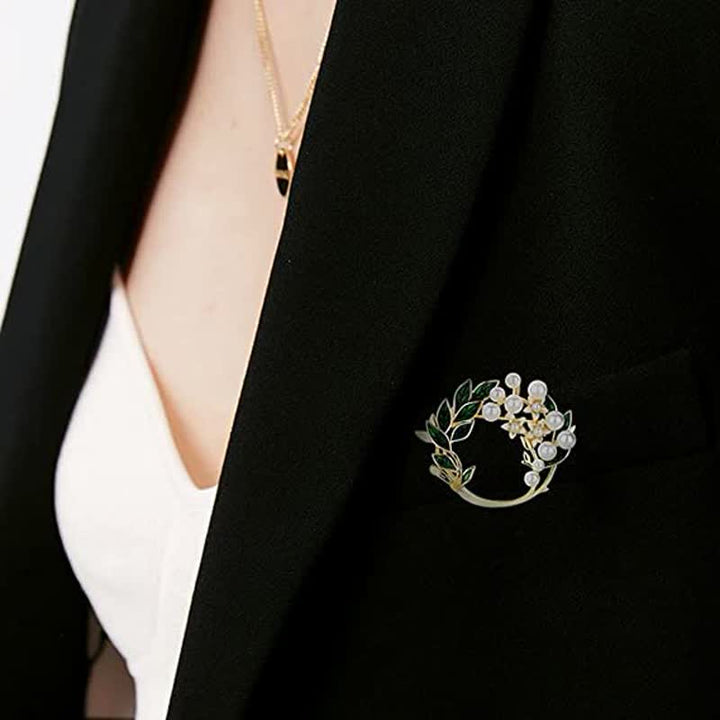 Broche couronne de fleurs de gardénia pour femme