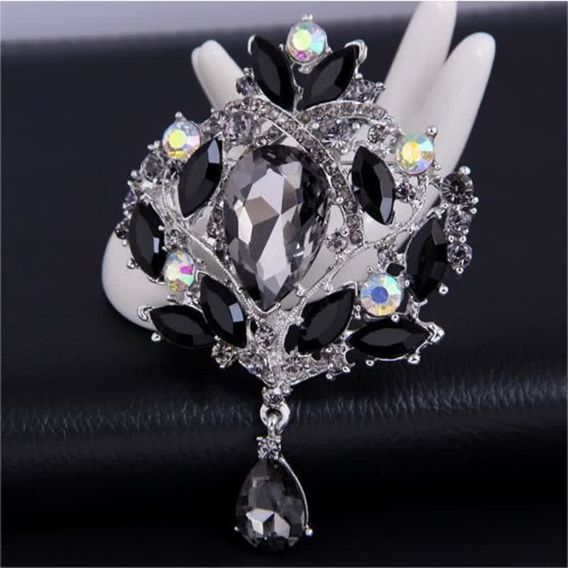 Broche en forme de goutte d'eau en forme de bouton floral brillant pour femme