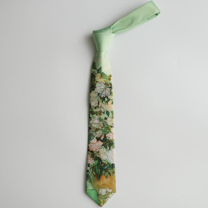 Cravate florale pour homme vert clair à motifs de roses blanches