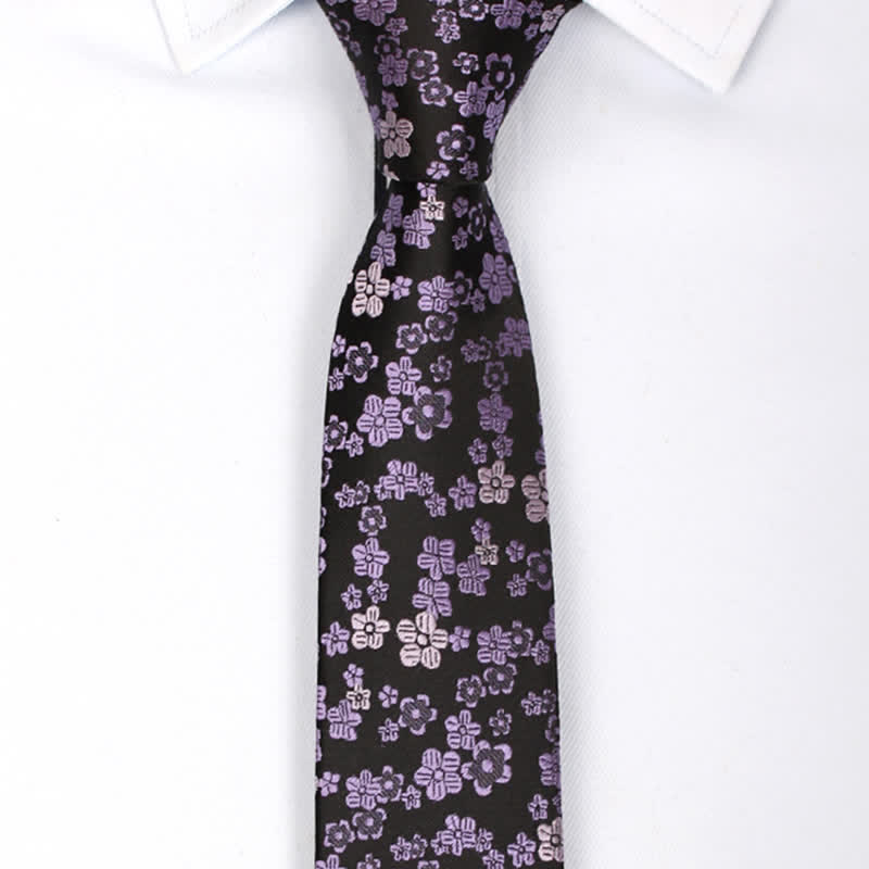 Cravate fine à petites fleurs violettes pour homme