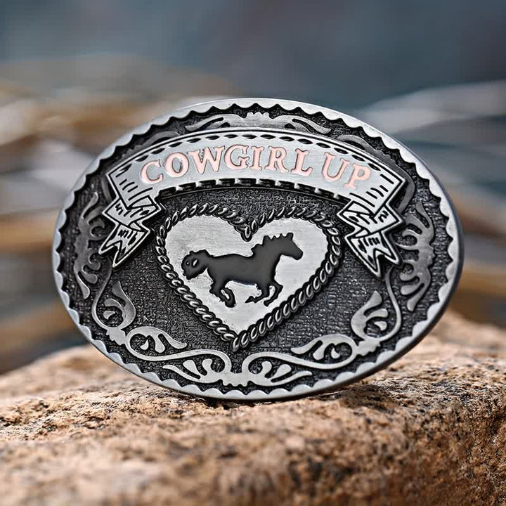 Ceinture en cuir à boucle relevée argentée pour femme avec motif cowgirl