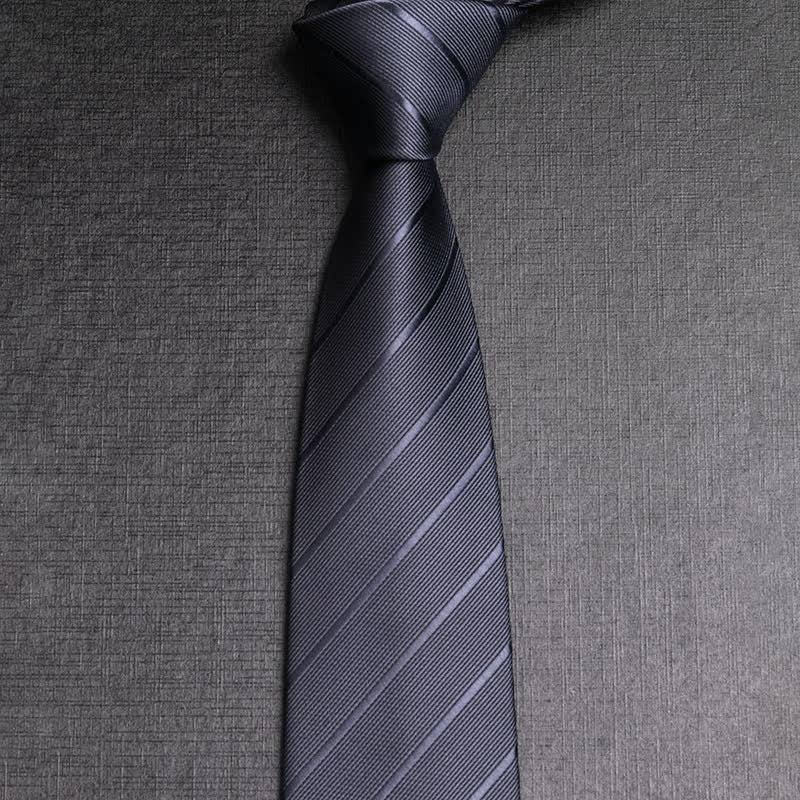 Cravate d'affaires en sergé de couleur foncée pour homme
