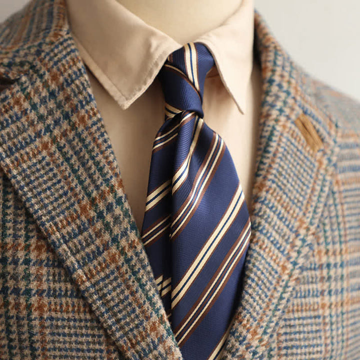 Cravate rayée classique pour homme, idéale pour le bureau