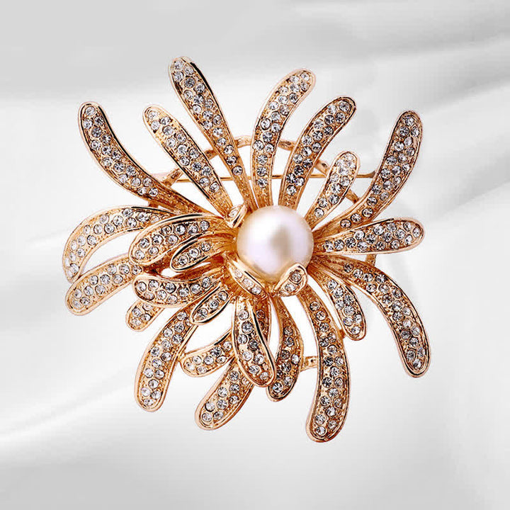 Broche florale en perles coralliennes pour femme