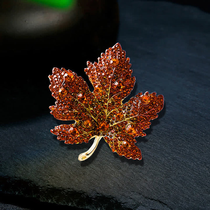 Broche feuille d'érable en cristal strass pour femme