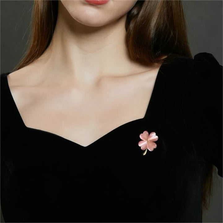 Broche trèfle à quatre feuilles porte-bonheur pour femme