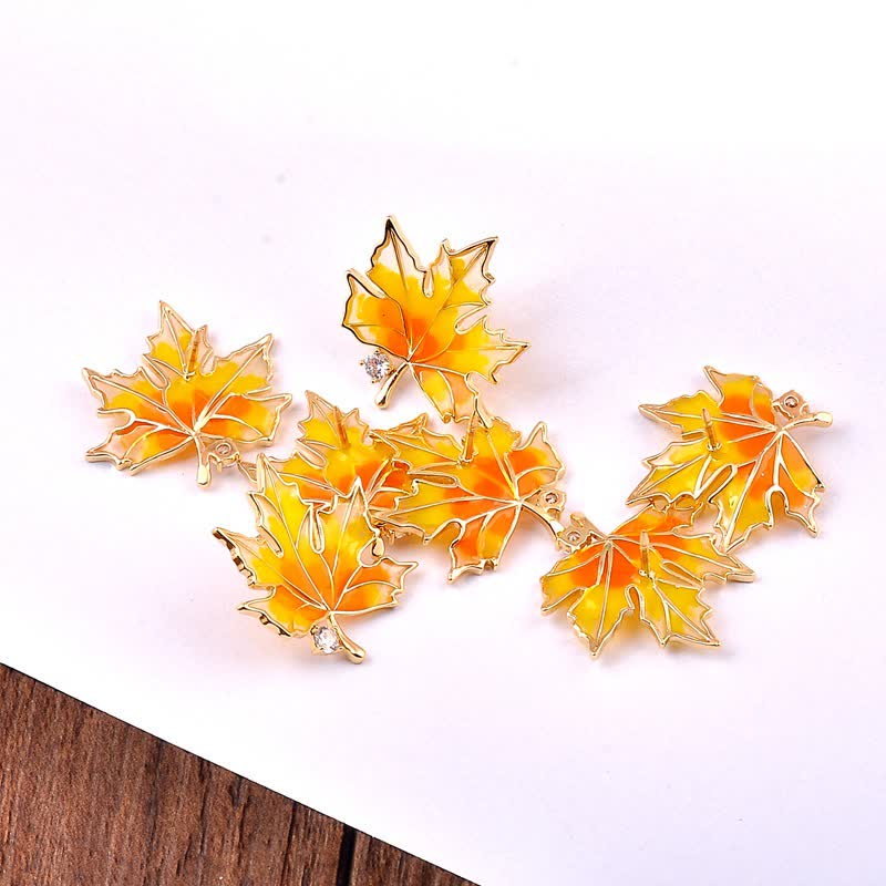 Broche feuille d'érable dorée d'automne pour femme