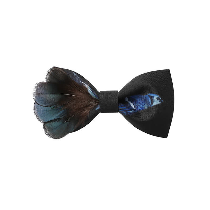 Nœud papillon en plumes de pie noires et bleues