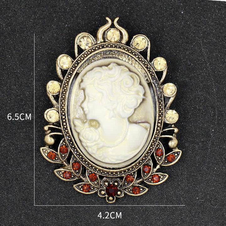 Broche camée victorienne pour femme avec silhouette de feuille