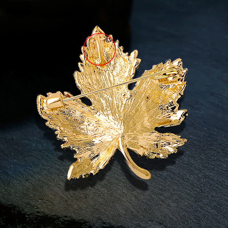 Broche feuille d'érable en cristal strass pour femme