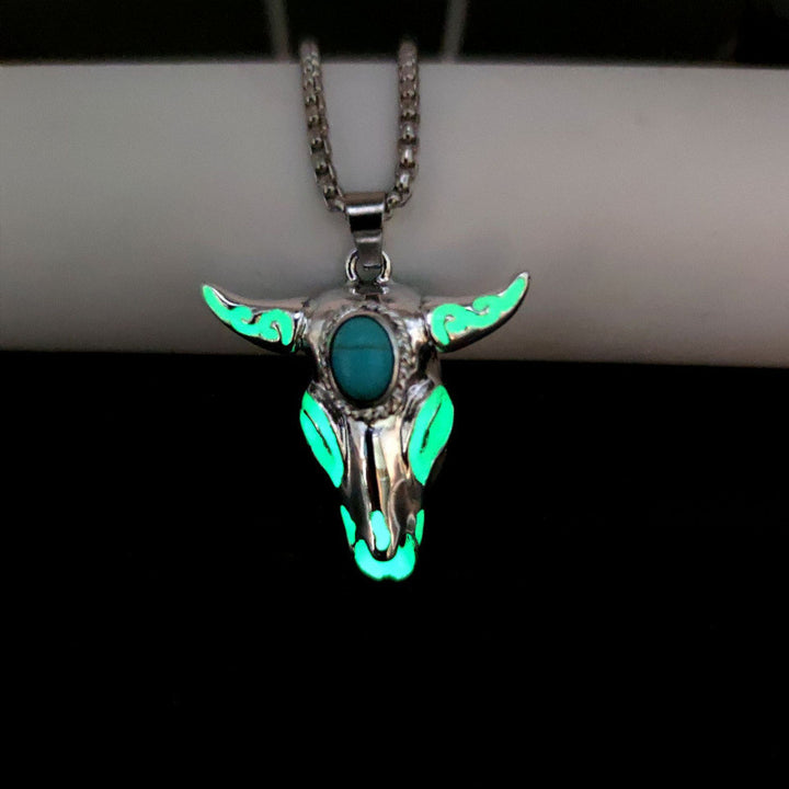 Collier vintage western pour homme avec tête de taureau phosphorescente - Vert - image 5