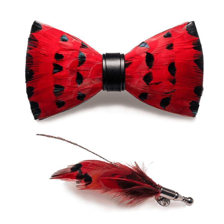 Nœud papillon en plumes de queue de pinson rouge pour enfant avec épingle à revers
