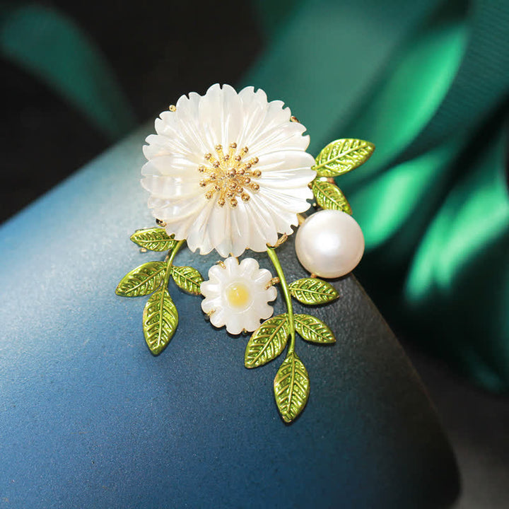 Broche romantique en forme de marguerite et de perles pour femme