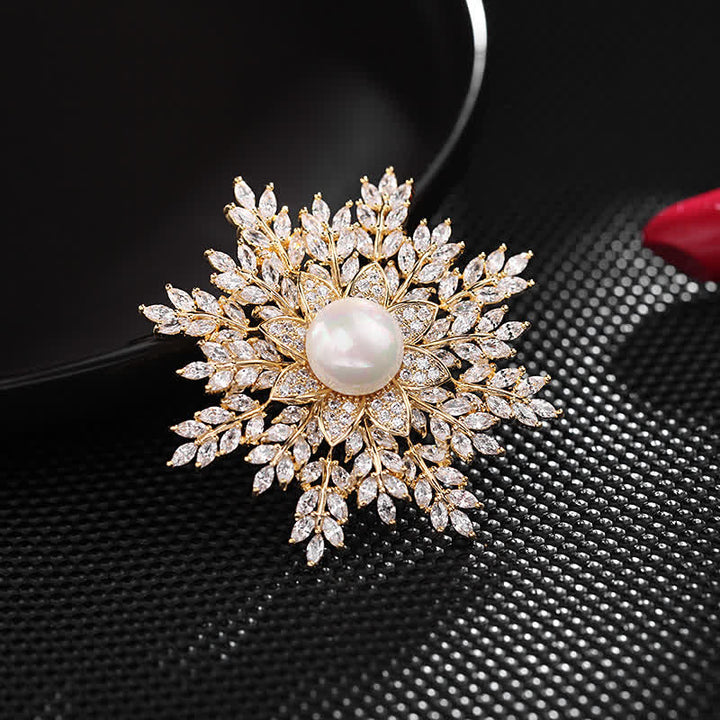 Broche fleur en perles et flocon de neige pour femme