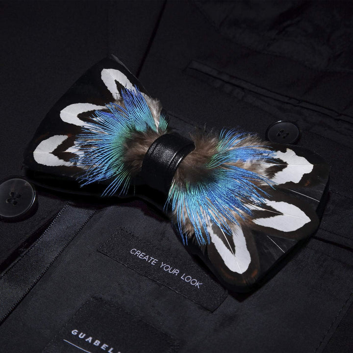 Nœud papillon en plumes de paon nobles bleu et noir avec épingle à revers