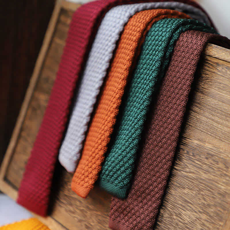 Cravate étroite en tricot de couleur unie pour hommes