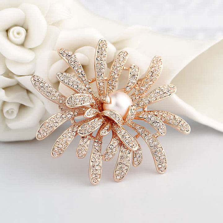 Broche florale en perles coralliennes pour femme